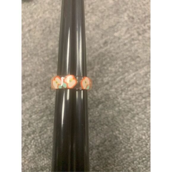 Apple Patterned Ring - Picture 2 of 4